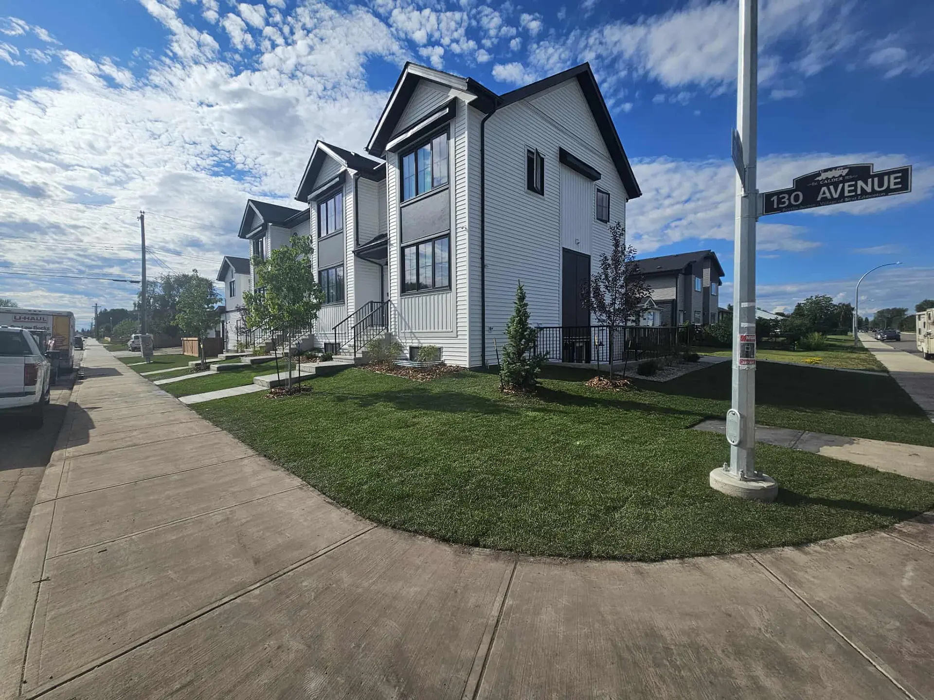 Multi-family and 4-plex landscaping requirements Edmonton